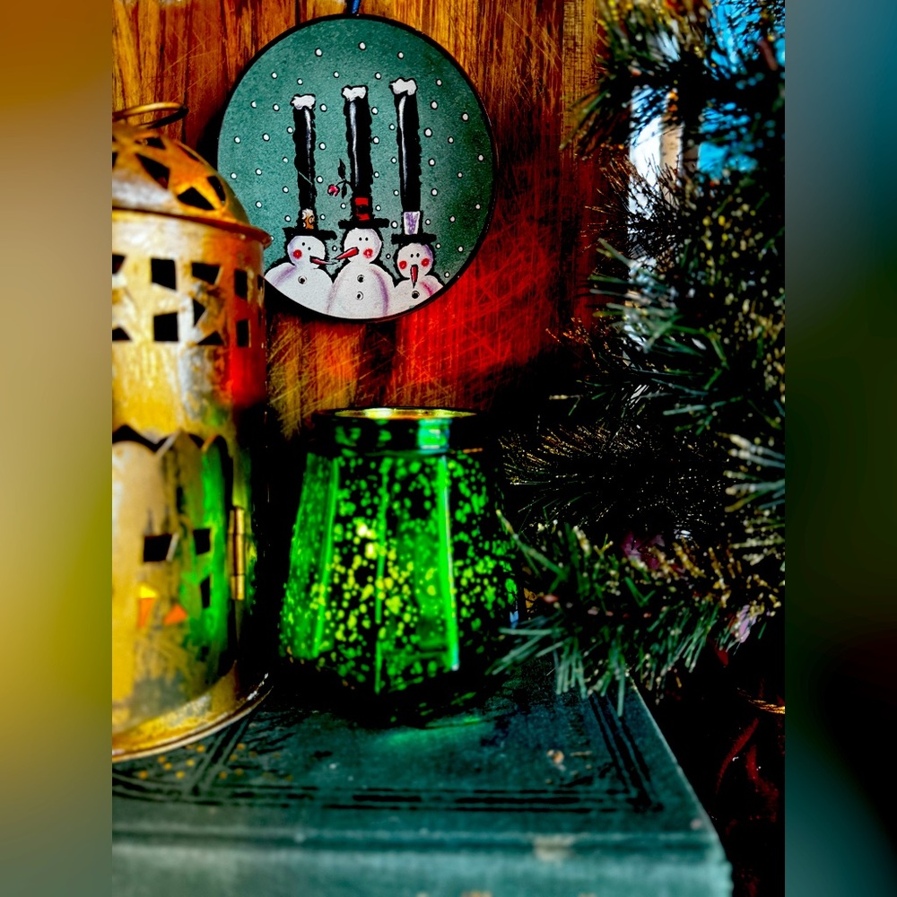 Crazy Mountain Snowman Decorative  hanging Plate